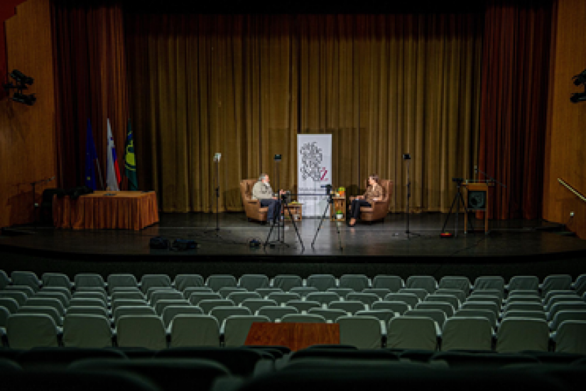 Covid-19 kot izziv - Pogovor Jolande Železnik z dr. Karlom Gržanom.